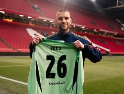 Resmi! Ajax Amsterdam Boyong Maarten Paes, Beuker Ungkap Alasan di Balik Transfer Kiper Timnas Indonesia