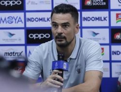 Persita Waspadai Persebaya, Carlos Pena Prediksi Laga Berlangsung Ketat