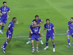 Persib Bandung Jalani Tiga Laga Krusial Maret 2026: Away ke Persebaya, Jamu Persik, Tandang ke Borneo FC