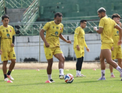 Madura United Berburu Pelatih Baru, Pasang Target Keluar dari Zona Degradasi BRI Super League 2025/2026