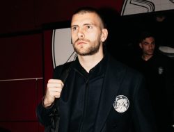 Fakta Menarik: Berkat Kejelian Ajax, Maarten Paes Terhindar dari Masalah Paspor di Liga Belanda