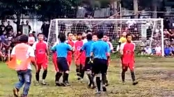 Pukul Wasit di Arsyila Cup, Dua Pemain Sakha FC Kalilangkap Disanksi Larangan Bermain Setahun