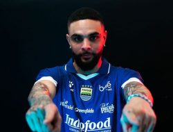 Terkesan Atmosfer GBLA, Layvin Kurzawa: “Klub Lain Punya Suporter, Kami Punya Bobotoh”