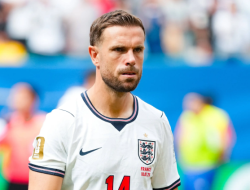 Ubah Haluan Transfer! Chelsea Nekat Kejar Veteran Jordan Henderson dan Danny Welbeck
